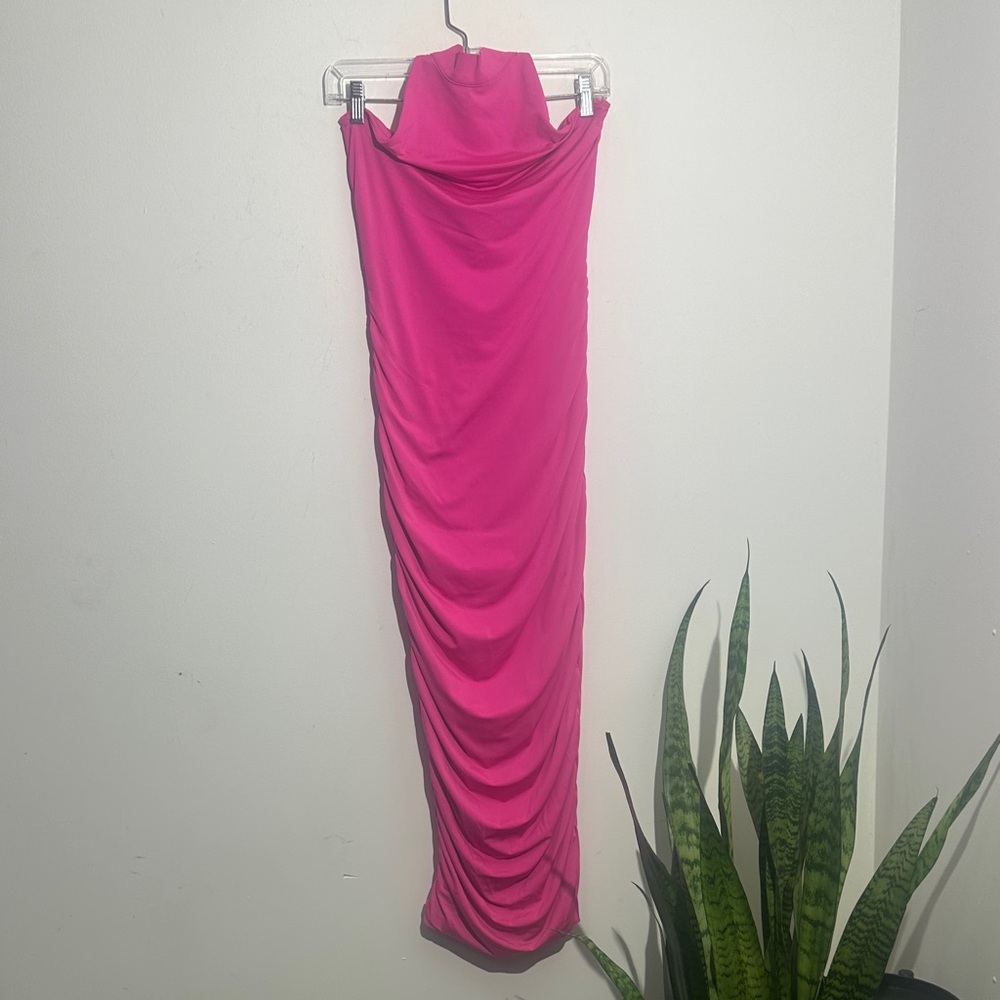 Superdown Vibrant Pink Gathered Gown
